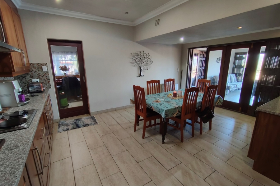 8 Bedroom Property for Sale in Broederstroom North West